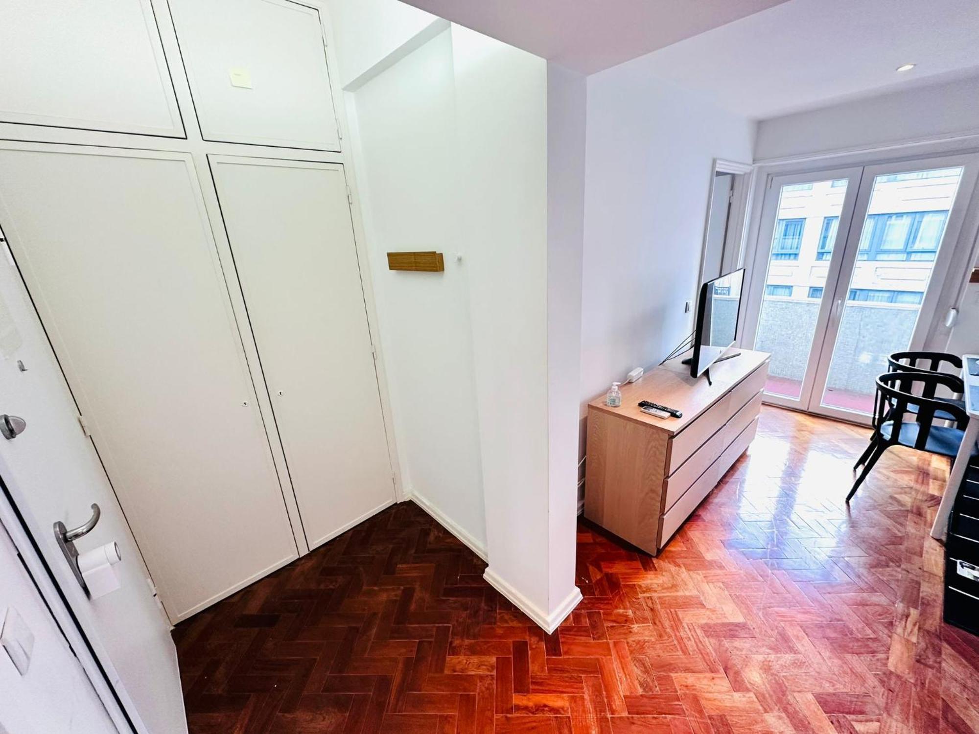 The Redondo House - No 4e2 - Comfortable One-bedroom